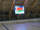 На новой ледовой арене по пр.Дзежинского в Минске установлен комплект оборудования для проведения соревнований по хоккею и фигурному катанию: полноцветное светодиодное табло размером 4x5 метров с шагом пикселя 7.62 мм, системы судейства, система "видеогол".