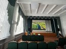 На сцене актового зала Полоцкого государственного лесного колледжа установлен светодиодный экран