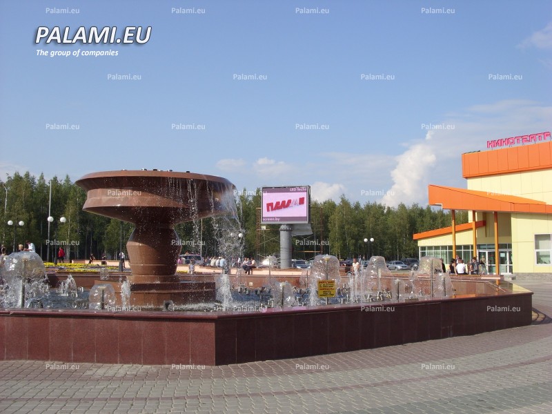 Уличный светодиодный экран установлен в г.Нефтеюганске